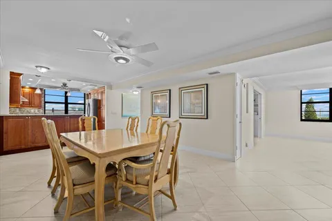 $949,900 | 911 Ocean Drive, Unit 506, North Palm Beach, FL 33408