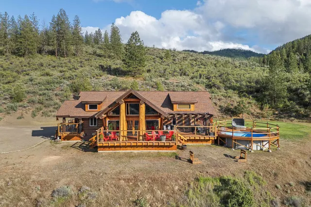 $1,199,000 | 33905 Winterwood Lane East, Unit E, Davenport, WA 99122