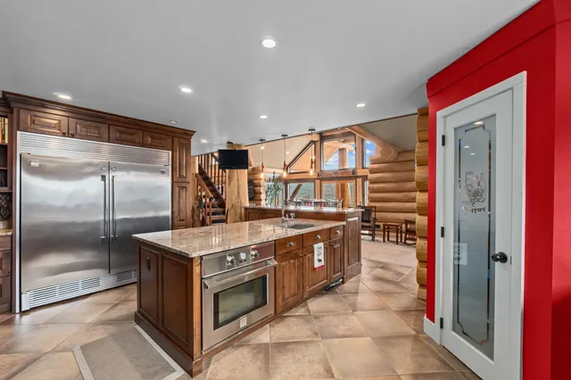 $1,199,000 | 33905 Winterwood Lane East, Unit E, Davenport, WA 99122