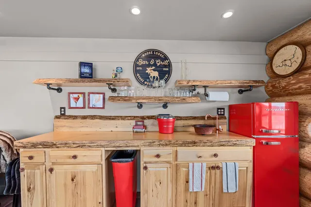 $1,199,000 | 33905 Winterwood Lane East, Unit E, Davenport, WA 99122