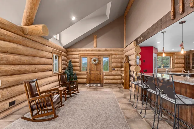 $1,199,000 | 33905 Winterwood Lane East, Unit E, Davenport, WA 99122