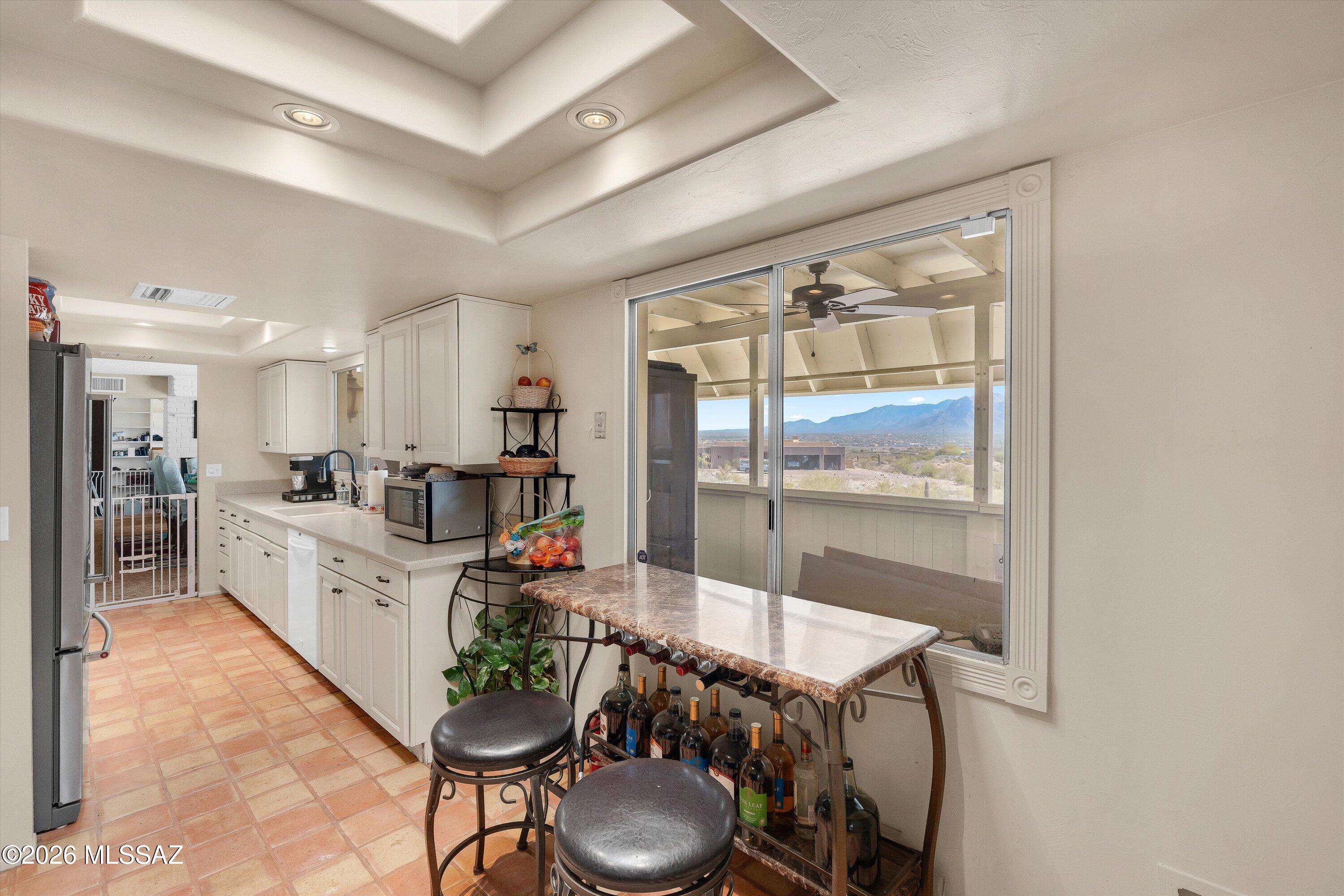 5200 North Tortolita Road Tucson, AZ 85745 - Photo 23 of 45 23-Breakfast Nook