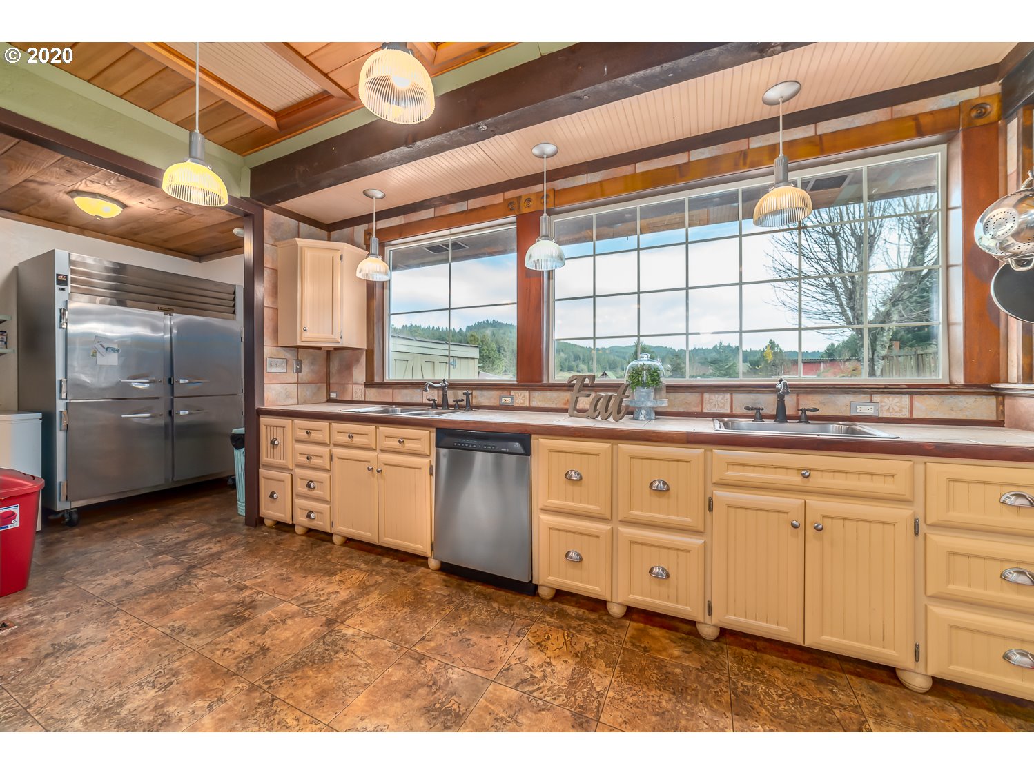 88677 Ermi Bee Road Springfield, OR 97478 - Photo 14 of 32