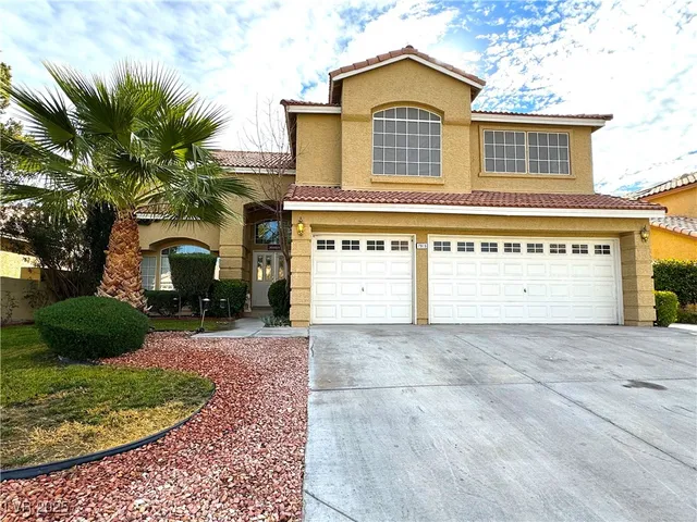 $2,428 | 7913 Waterfalls Avenue, Las Vegas, NV 89128