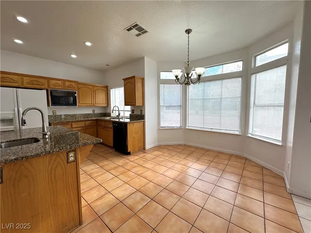 $2,428 | 7913 Waterfalls Avenue, Las Vegas, NV 89128