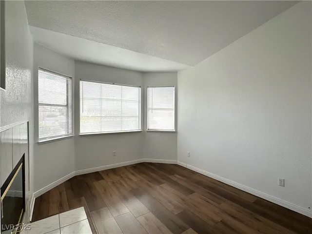 $2,428 | 7913 Waterfalls Avenue, Las Vegas, NV 89128