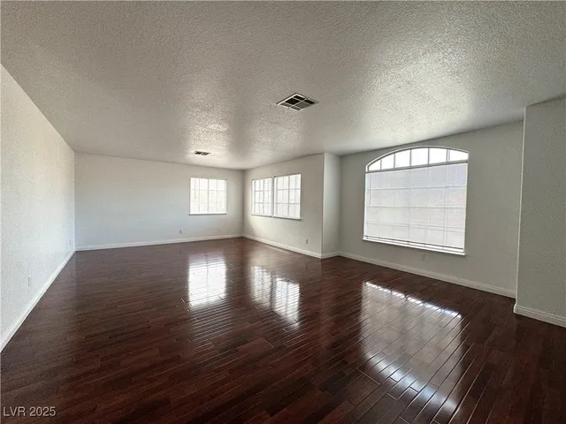 $2,428 | 7913 Waterfalls Avenue, Las Vegas, NV 89128