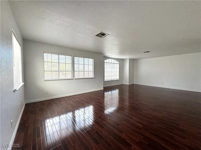 $2,428 | 7913 Waterfalls Avenue, Las Vegas, NV 89128