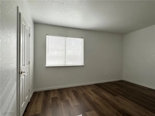 $2,428 | 7913 Waterfalls Avenue, Las Vegas, NV 89128