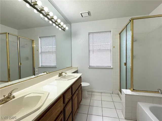 $2,428 | 7913 Waterfalls Avenue, Las Vegas, NV 89128