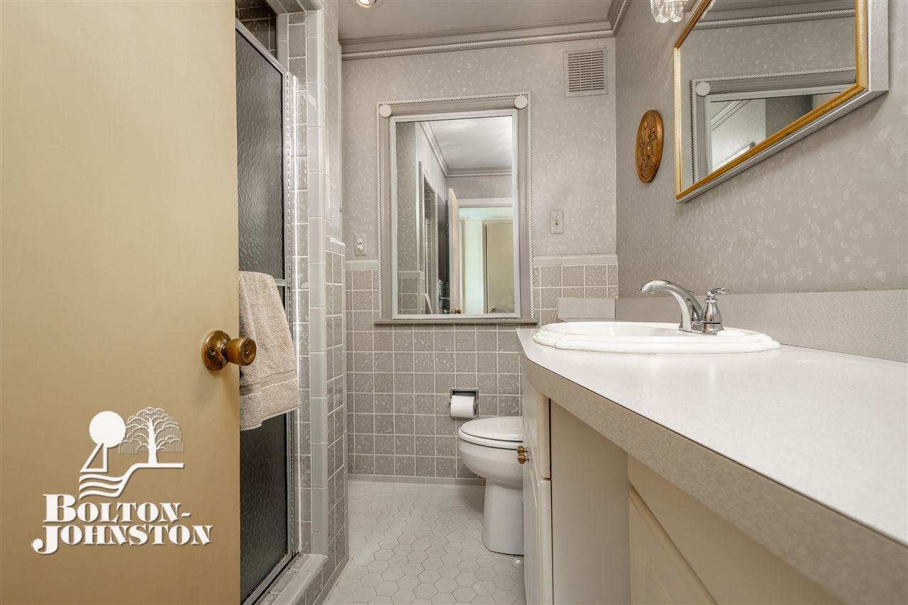 1231 Torrey Road Grosse Pointe, MI 48236 - Photo 19 of 41 31395451-18.JPG