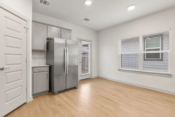 $1,999 | 117 New Hampton Way, San Marcos, TX 78666