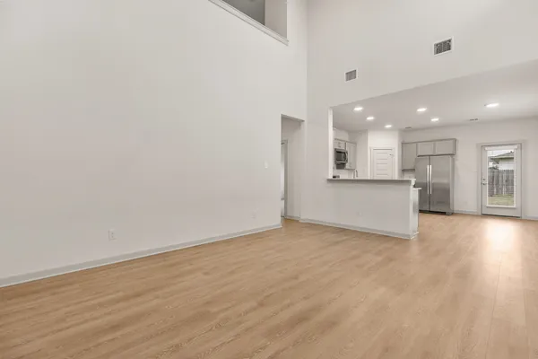 $1,999 | 117 New Hampton Way, San Marcos, TX 78666