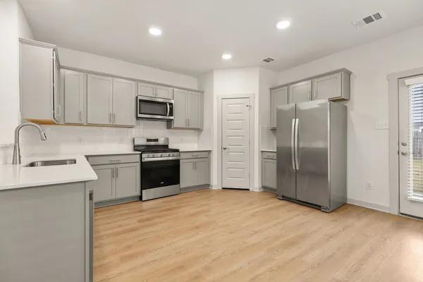 $1,999 | 117 New Hampton Way, San Marcos, TX 78666