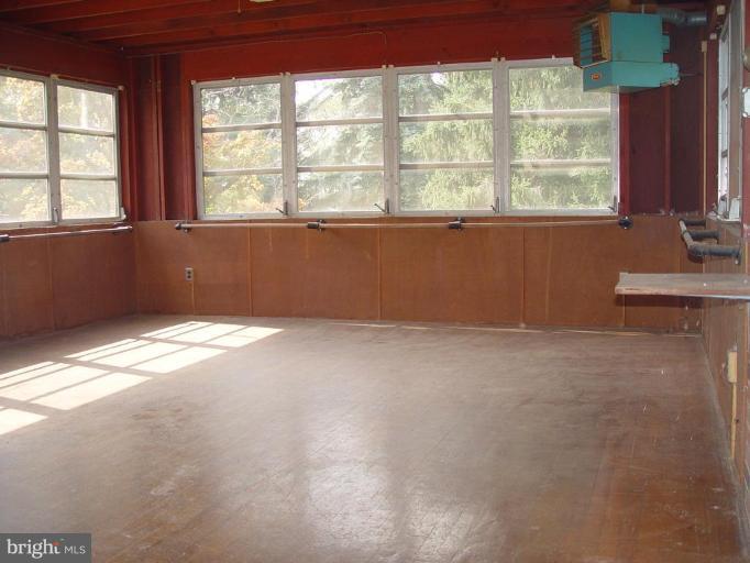 25624 Ridge Road Damascus, MD 20872 - Photo 6 of 22 Large Rec Room