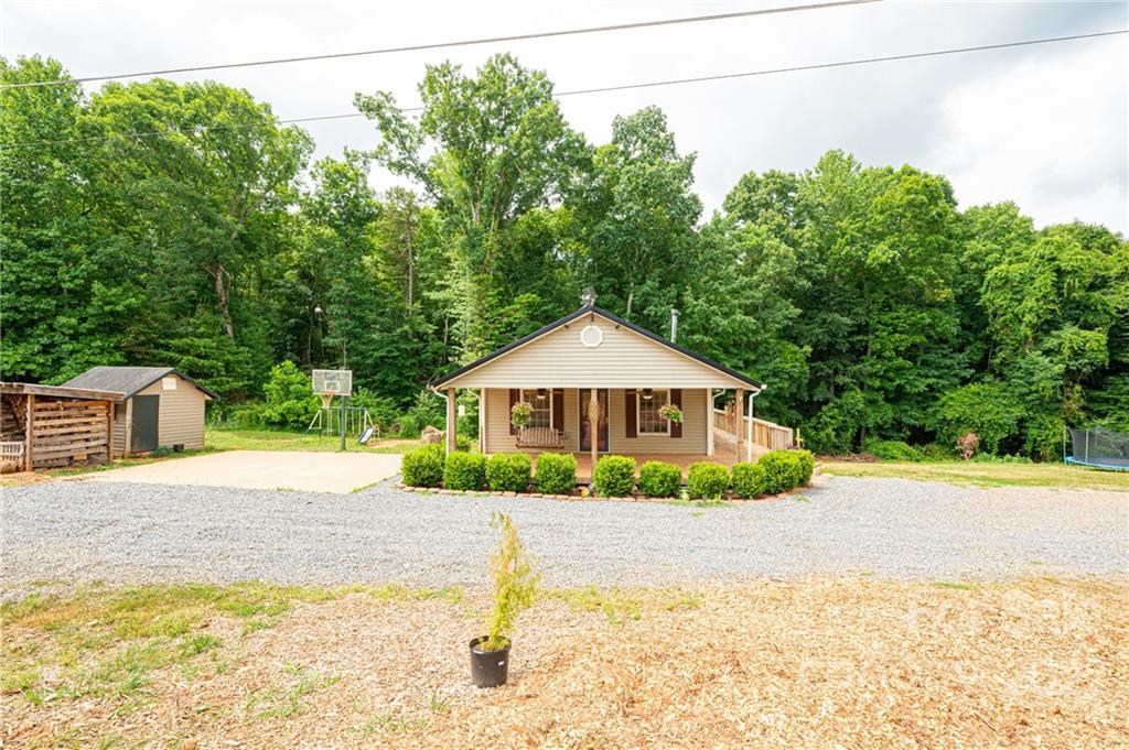 5328 Miller Mill Road Hickory, NC 28602 - Photo 10 of 48 Gallery Image 10