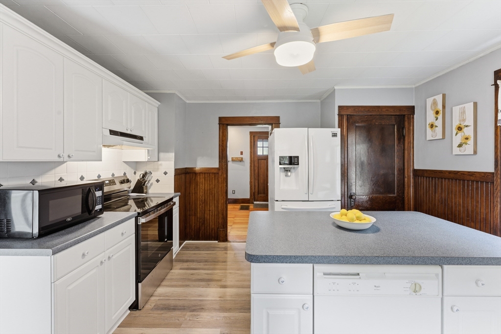 41 Verge Street Springfield, MA 01129 - Photo 13 of 40