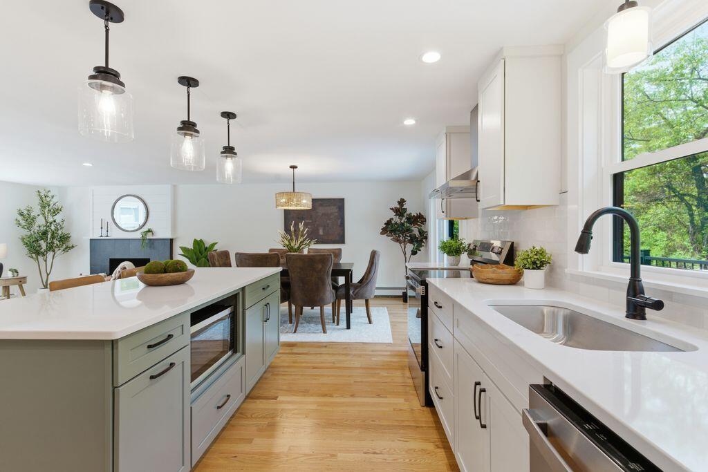 17 Carriage Road Cumberland, ME 04110 - Photo 13 of 70 13_DSC01041