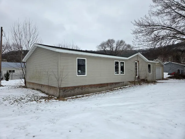 $59,900 | 30374 South Whitmore Street, Rushford, MN 55971