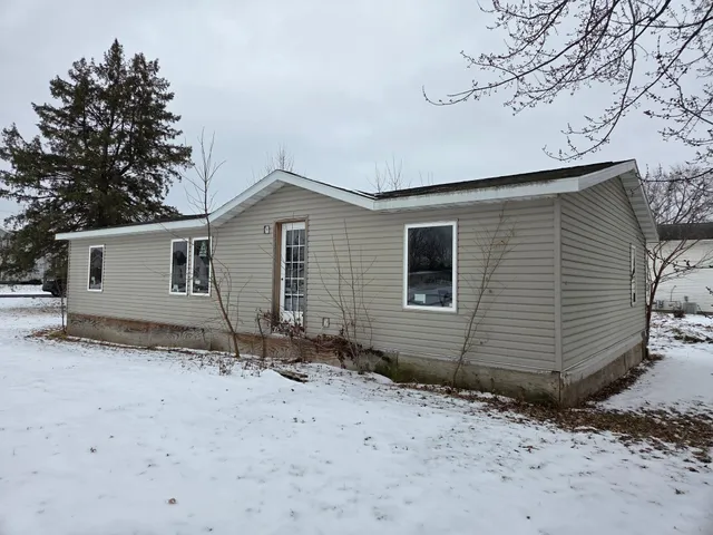 $59,900 | 30374 South Whitmore Street, Rushford, MN 55971