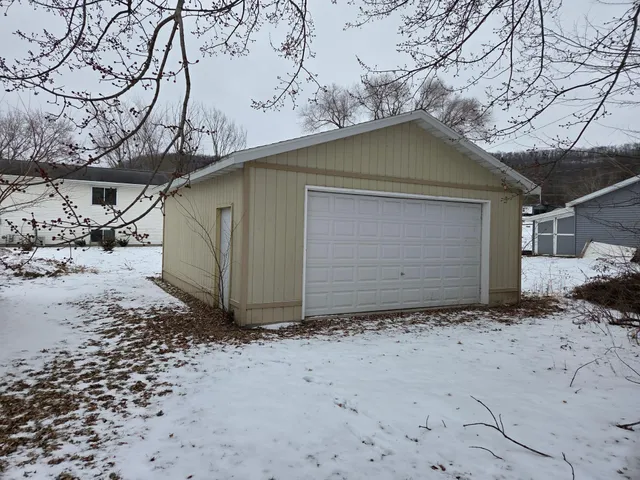 $59,900 | 30374 South Whitmore Street, Rushford, MN 55971
