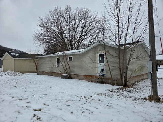 $59,900 | 30374 South Whitmore Street, Rushford, MN 55971