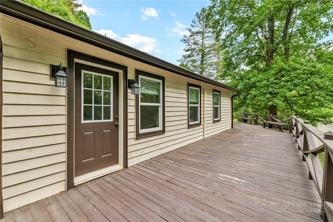 7 Legra Road Grassy Creek, NC 28631 - Photo 2 of 36