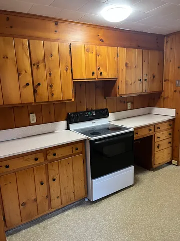 $2,800 | 103 Pequotsepos Road, Stonington, CT 06355