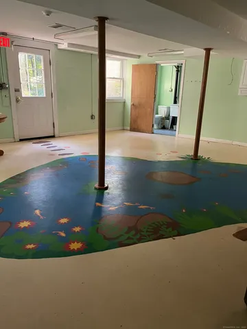 $2,800 | 103 Pequotsepos Road, Stonington, CT 06355