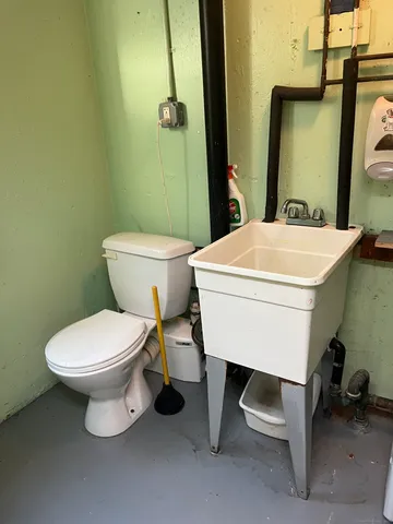 $2,800 | 103 Pequotsepos Road, Stonington, CT 06355