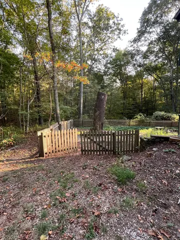 $2,800 | 103 Pequotsepos Road, Stonington, CT 06355