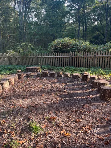 $2,800 | 103 Pequotsepos Road, Stonington, CT 06355