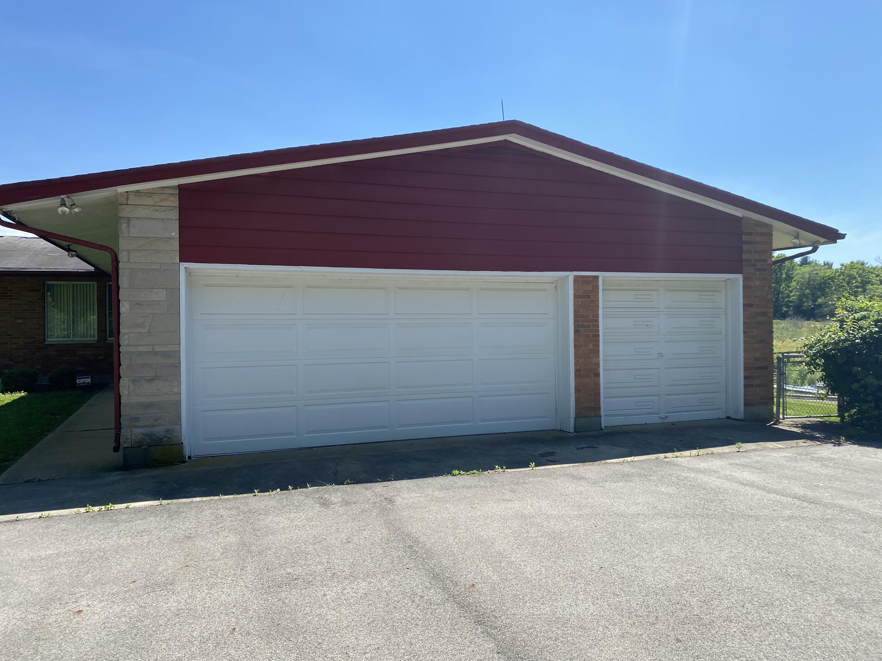 455 South Bird Road Springfield, OH 45505 - Photo 4 of 25
