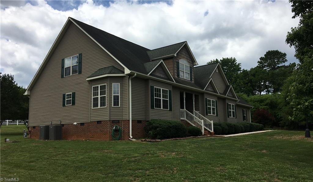 2034 Waterford Pointe Road Lexington, NC 27292 - Photo 7 of 38