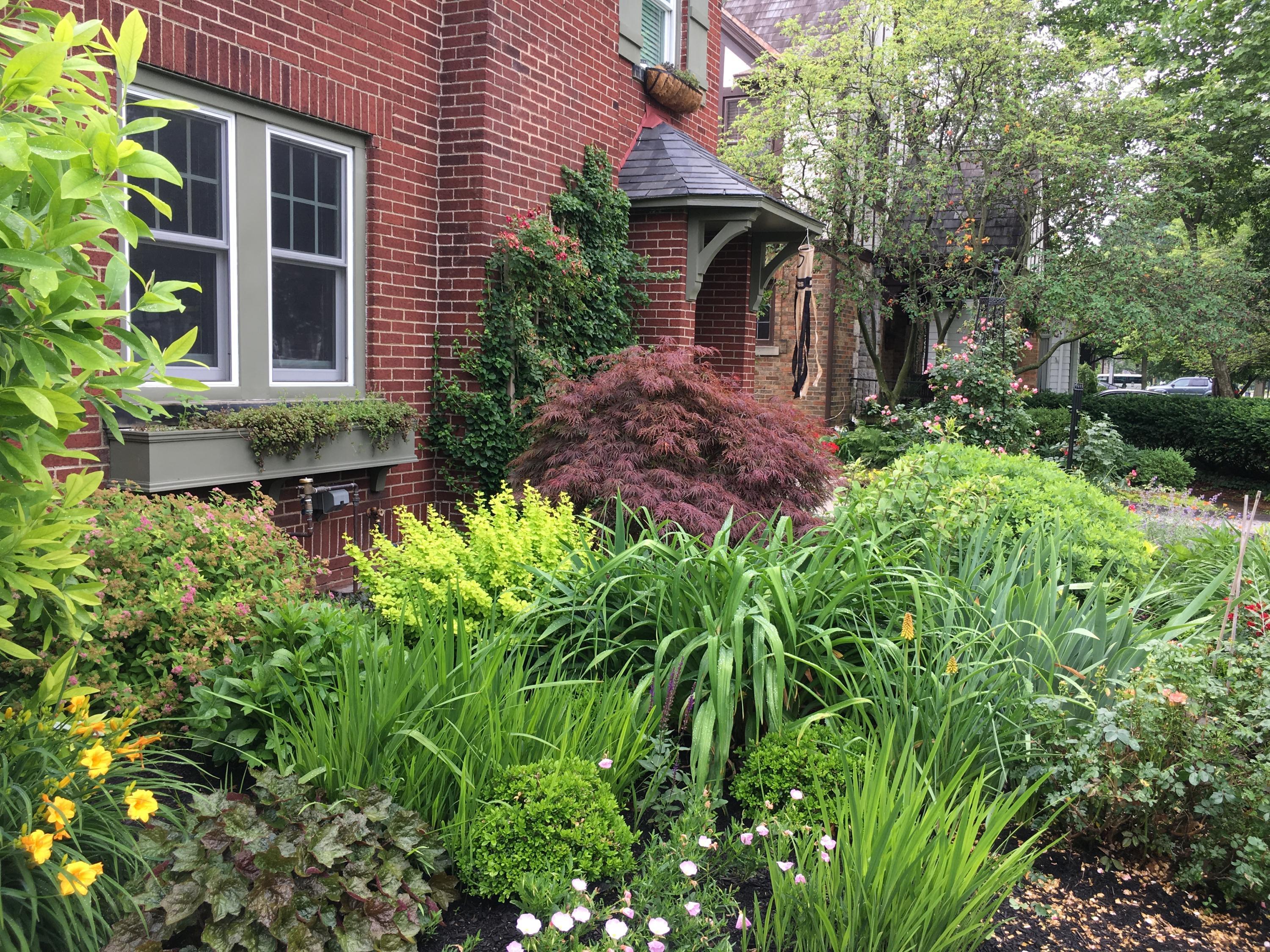 134 South Cassingham Road Columbus, OH 43209 - Photo 2 of 25