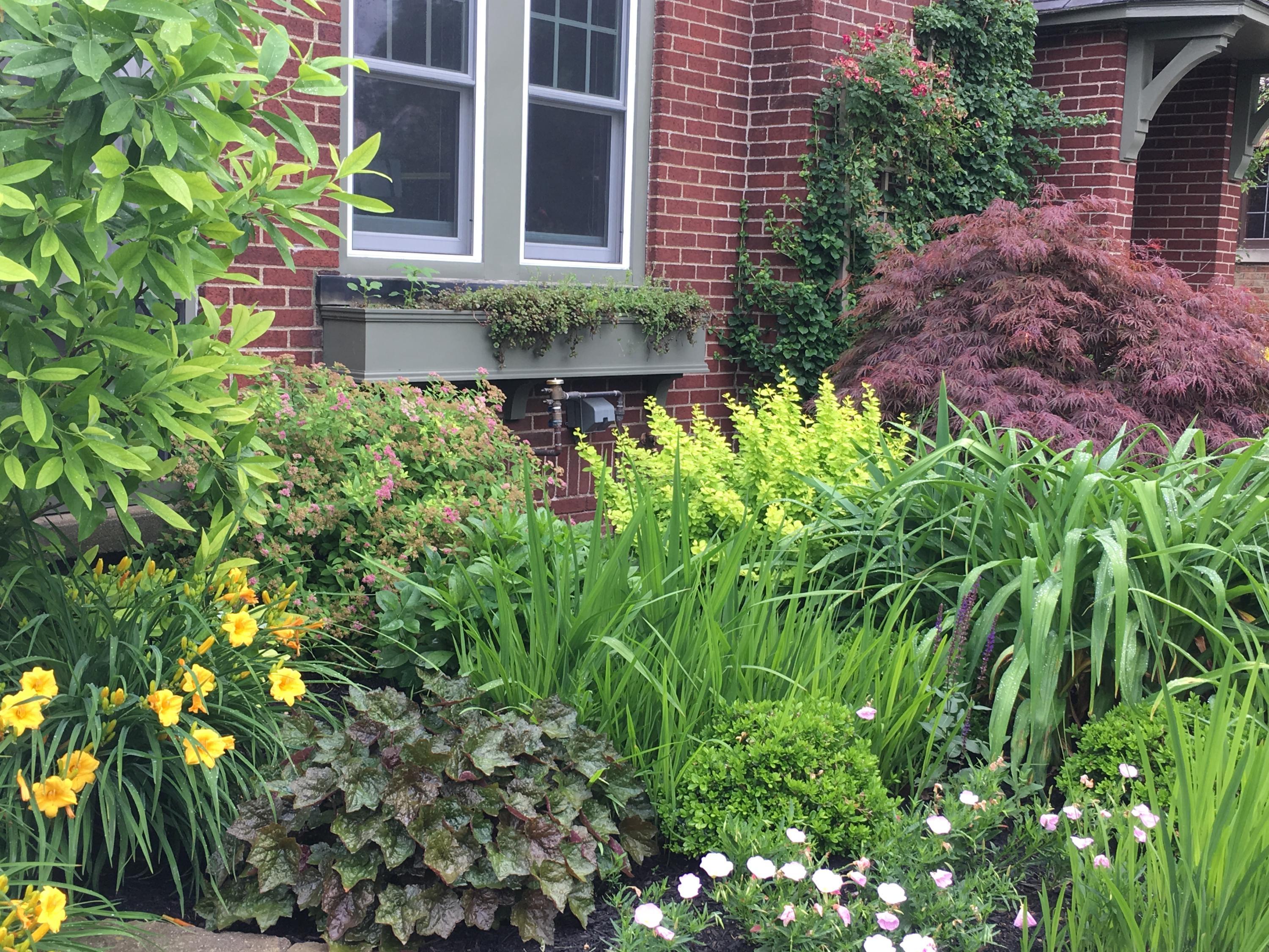 134 South Cassingham Road Columbus, OH 43209 - Photo 3 of 25