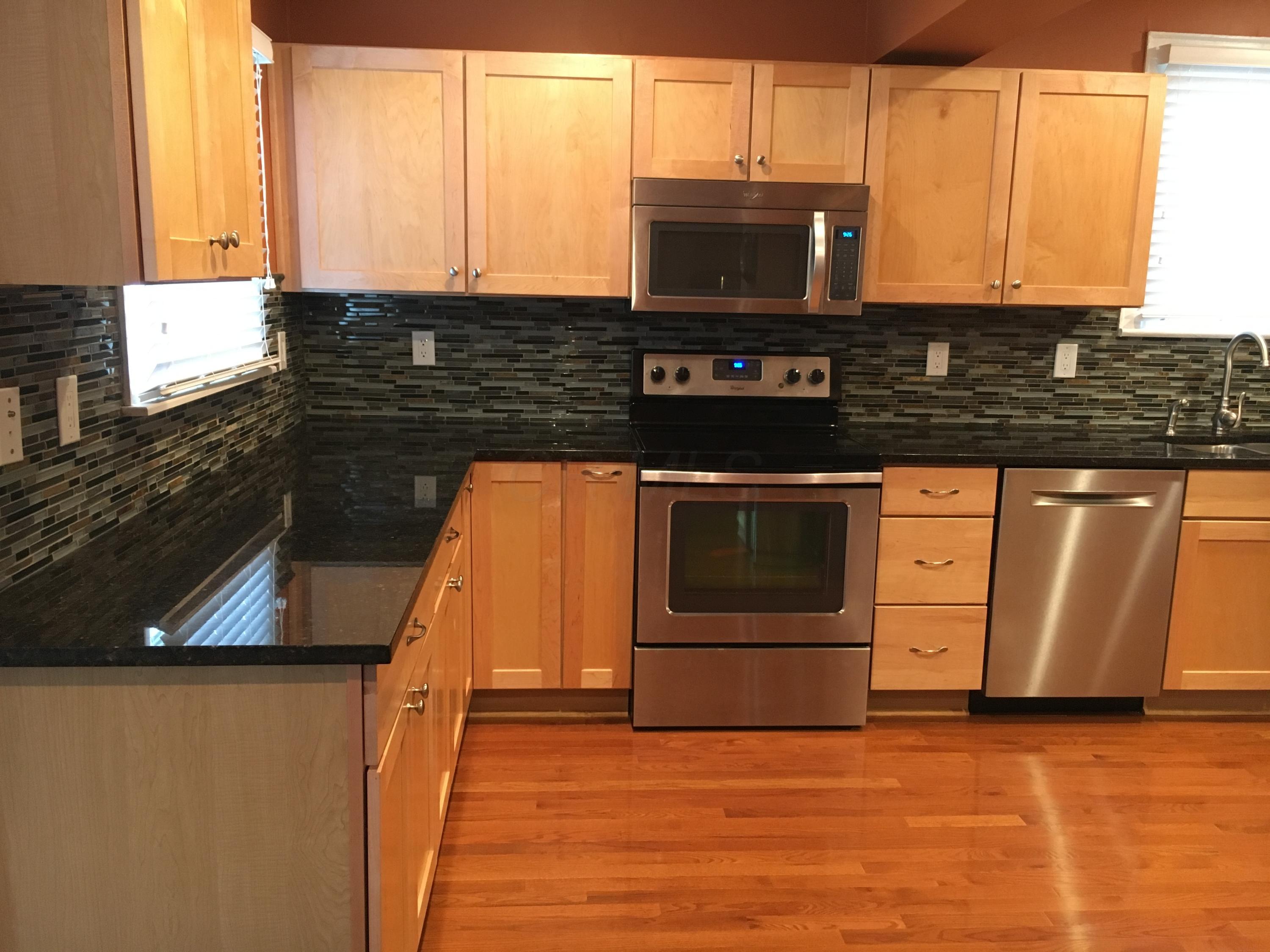 134 South Cassingham Road Columbus, OH 43209 - Photo 7 of 25