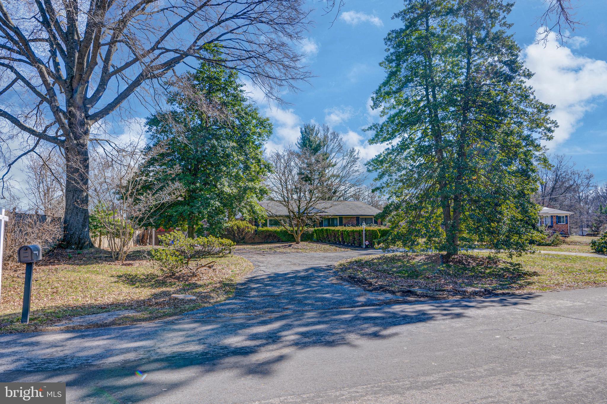 14819 Harold Road Silver Spring, MD 20905 - Photo 2 of 26