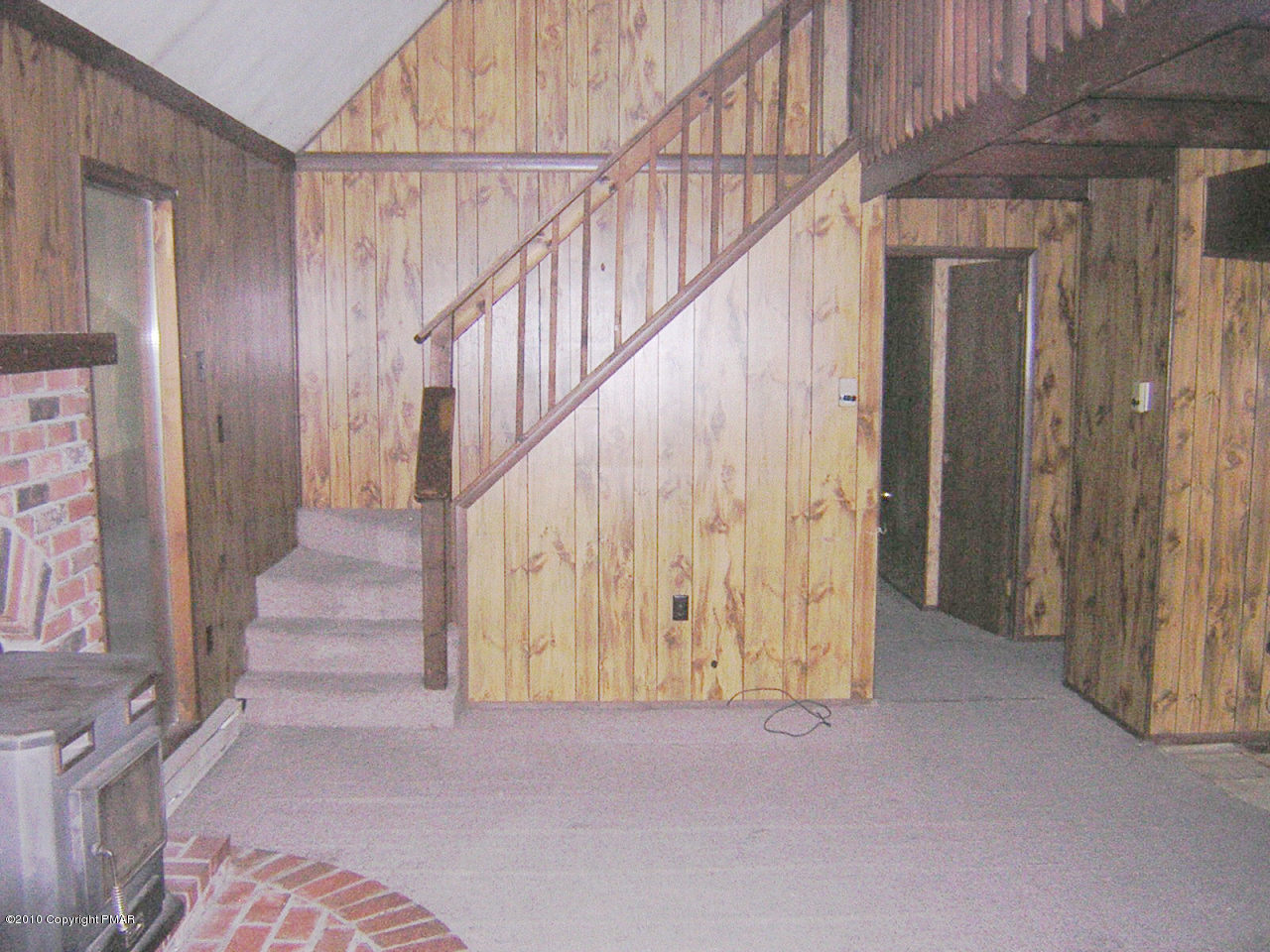 937 Decker Road Bushkill, PA 18324 - Photo 2 of 4 a view of an entryway with staircase