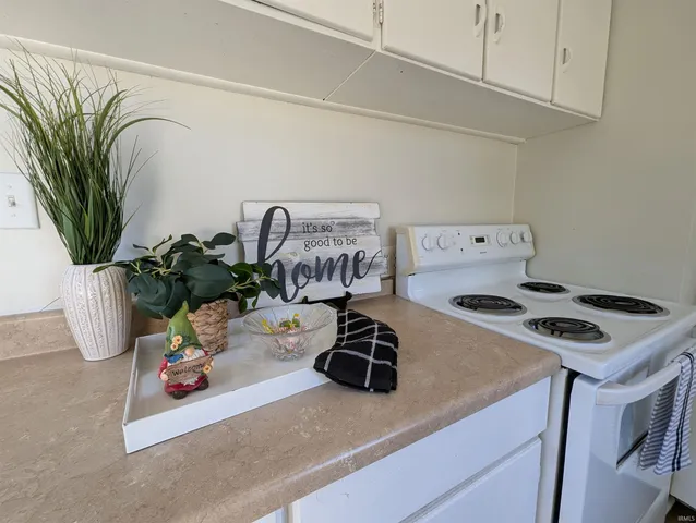 $99,900 | 801 McKinnie Avenue, Fort Wayne, IN 46806