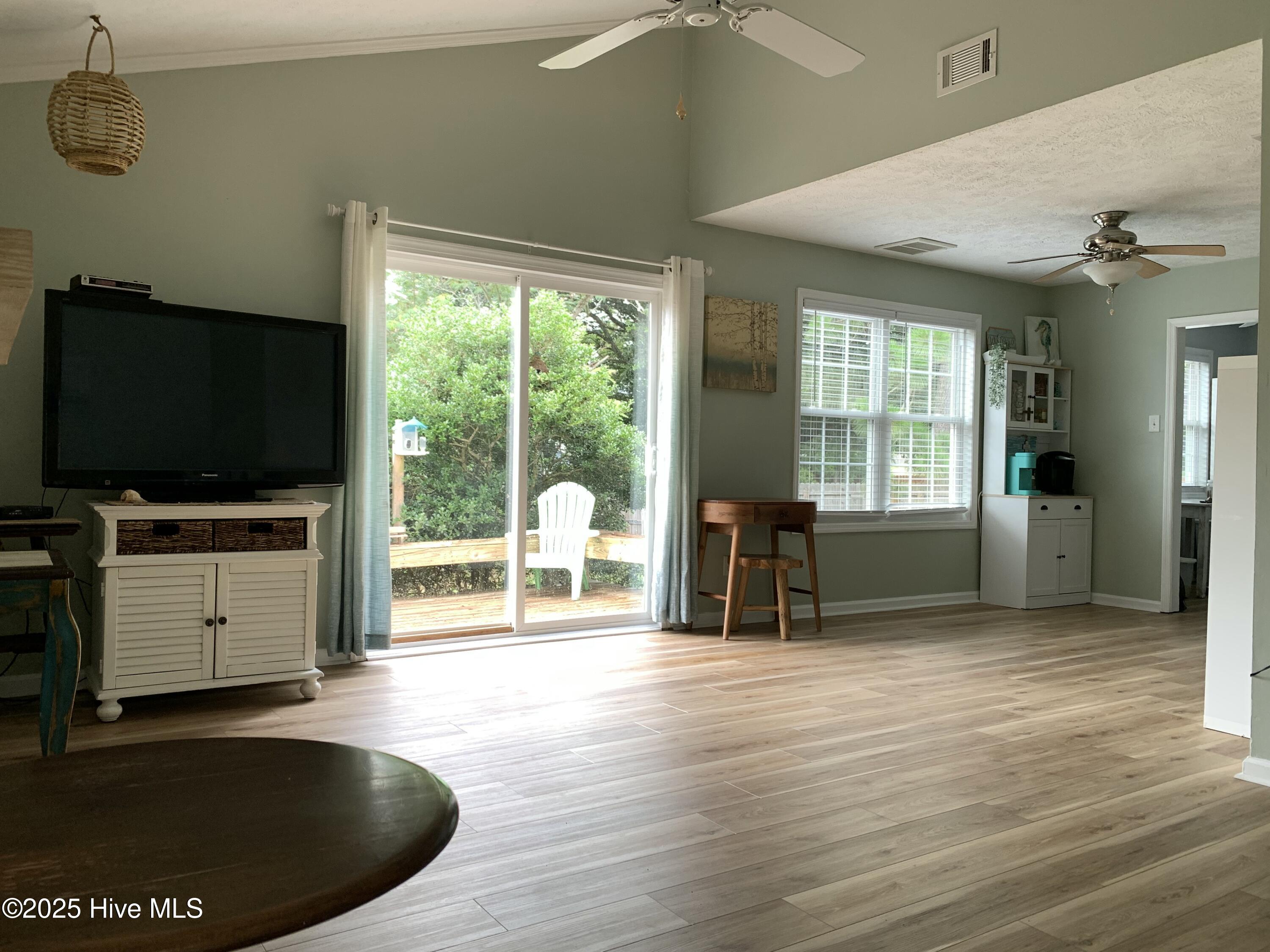 101 Avon Drive Hubert, NC 28539 - Photo 7 of 31 2B0AA9BF-4C37-42D6-8F11-7972B1608E65