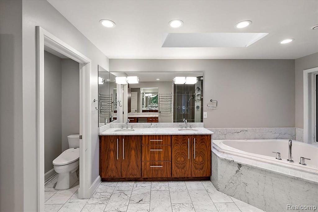 30545 Inkster Road Farmington, MI 48334 - Photo 41 of 87
