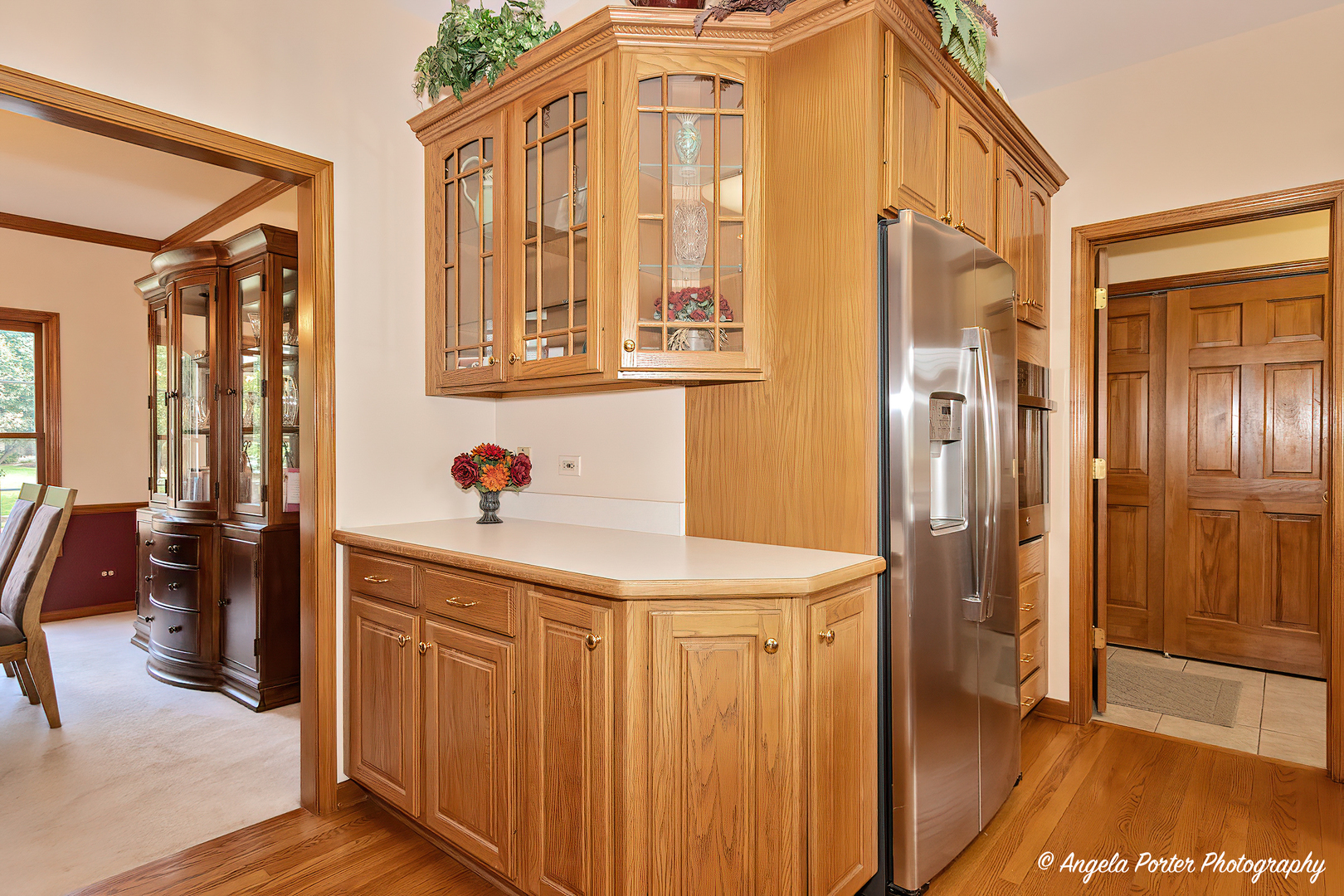 471 White Oaks Drive Cary, IL 60013 - Photo 12 of 39 a kitchen with stainless steel appliances a refrigerator and a stove