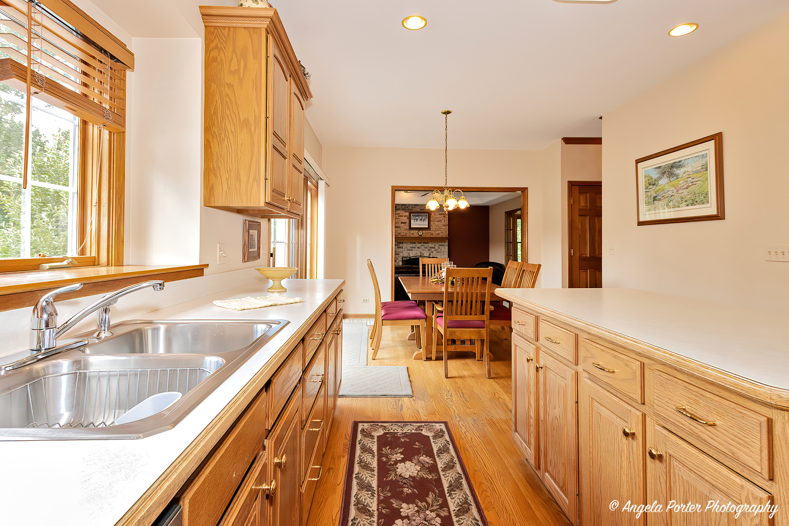 471 White Oaks Drive Cary, IL 60013 - Photo 18 of 39 a very nice looking dining room with a large window