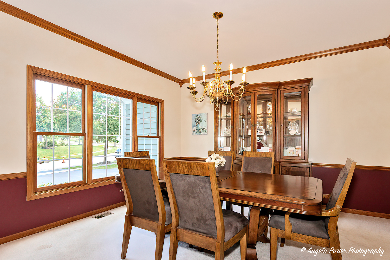 471 White Oaks Drive Cary, IL 60013 - Photo 7 of 39 a view of a dining room with furniture window and outside view