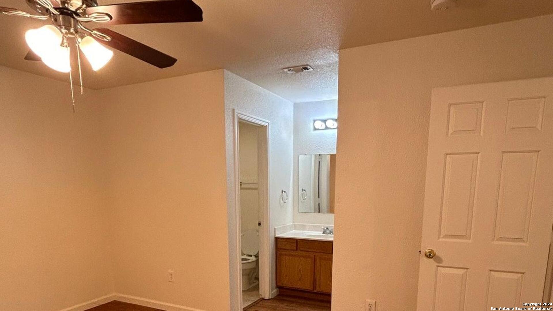11247 Terra Loop Road San Antonio, TX 78233 - Photo 9 of 16 Gallery Image 9