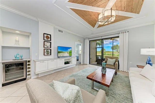 $345,000 | 7149 River Hammock Drive, Unit 102, Bradenton, FL 34212