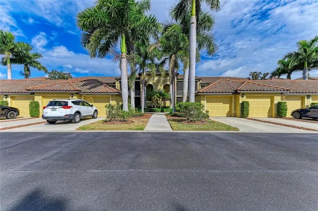 $345,000 | 7149 River Hammock Drive, Unit 102, Bradenton, FL 34212