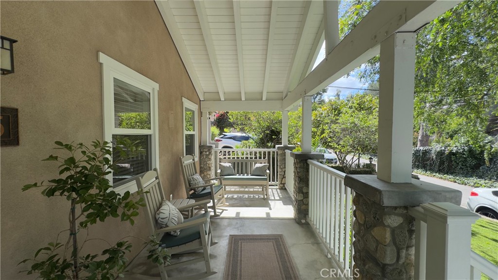 2385 Utley Road La Crescenta, CA 91214 - Photo 2 of 33