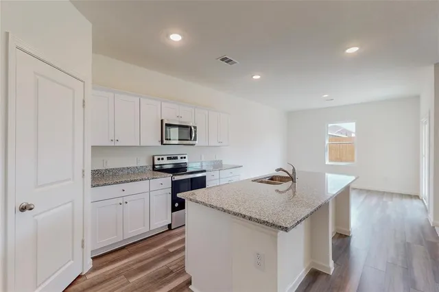 $2,150 | 1649 Whitworth Drive, Fort Worth, TX 76052